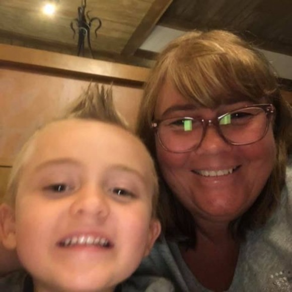 Meet your Posher, Michelle - Picture 1 of 1